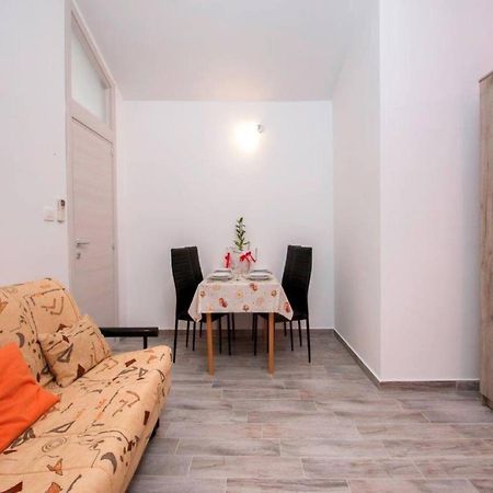 Pleasant Oriana Apartment Near The Sea-Pula Zewnętrze zdjęcie