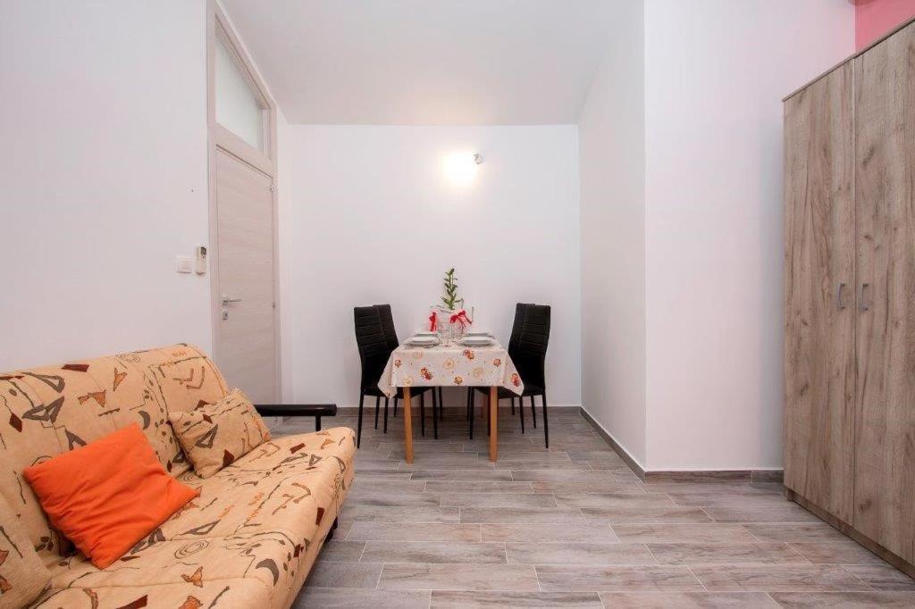 Pleasant Oriana Apartment Near The Sea-Pula Zewnętrze zdjęcie